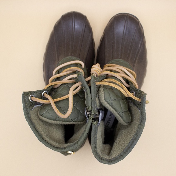 Steve Madden Green Quilted Duck boots Women's Size 8 - Picture 2 of 7 Steve Mad - Picture 5 of 7